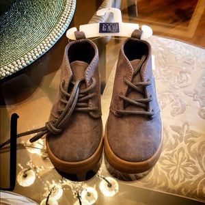 Baby Gap Shoes ~ Size 6 Boys 👟💙